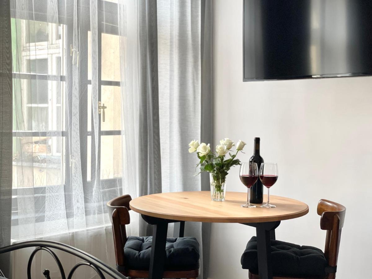 Copernicus Street Apartment - Broken Flowers And Twin Peaks Torun Exterior photo