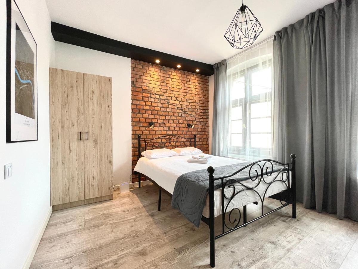 Copernicus Street Apartment - Broken Flowers And Twin Peaks Torun Exterior photo