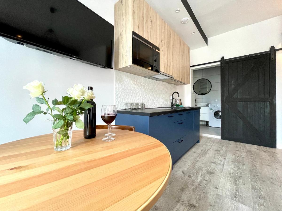 Copernicus Street Apartment - Broken Flowers And Twin Peaks Torun Exterior photo