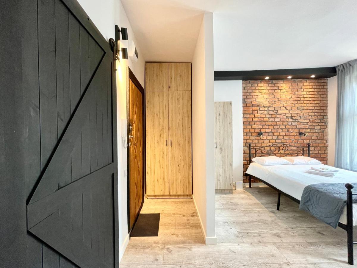 Copernicus Street Apartment - Broken Flowers And Twin Peaks Torun Exterior photo
