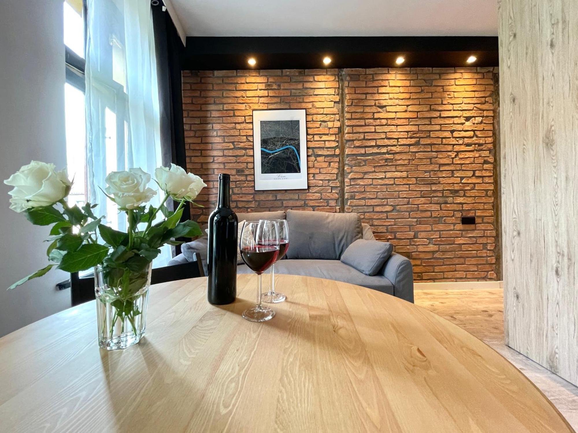 Copernicus Street Apartment - Broken Flowers And Twin Peaks Torun Exterior photo