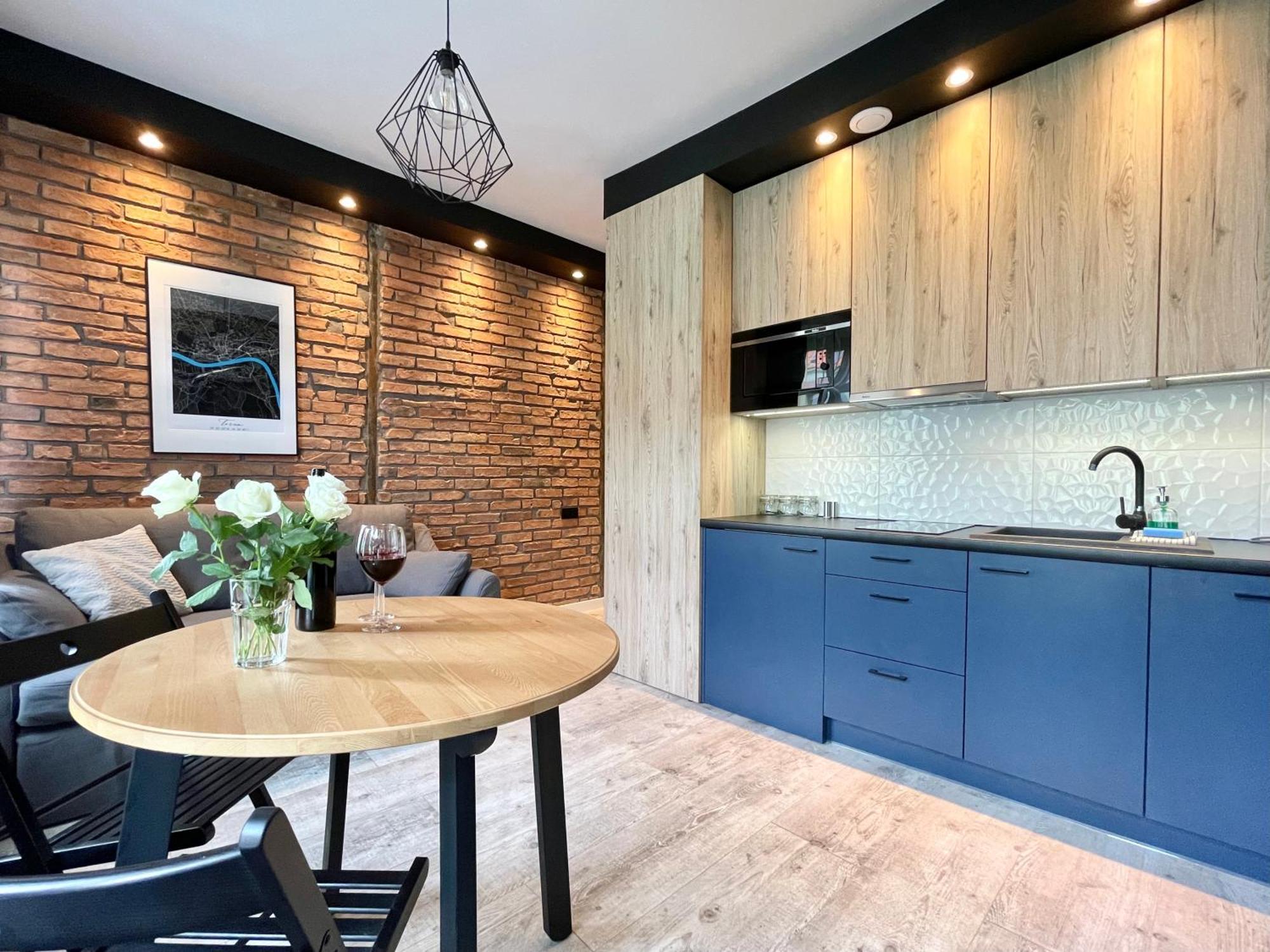 Copernicus Street Apartment - Broken Flowers And Twin Peaks Torun Exterior photo